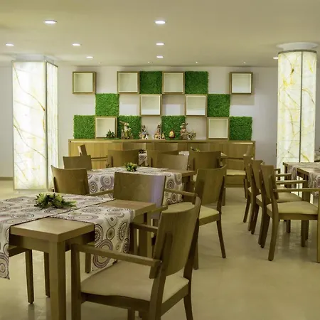 Hotel Grand Sunny 4*